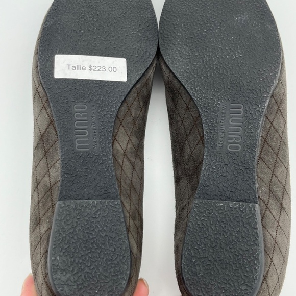Munro Tallie Slip On Suede Gray Quilted Pattern Flat; Size 7.5N - Picture 9 of 11
